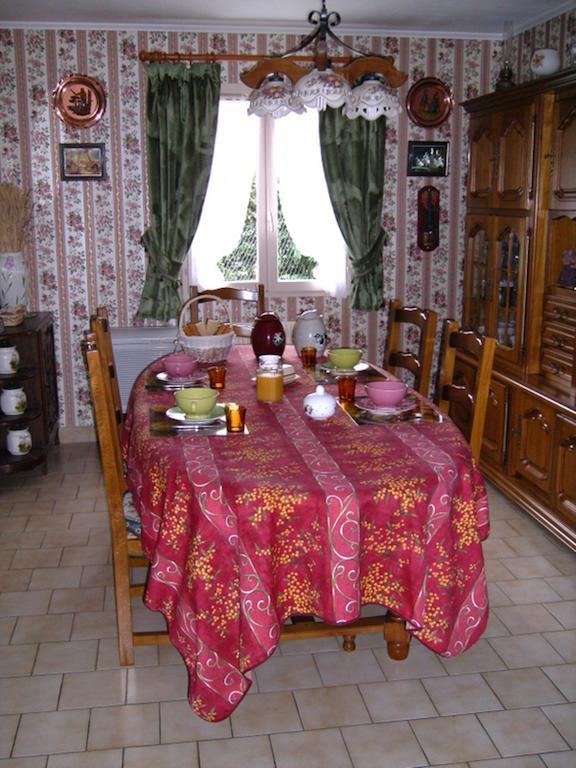 Au Repos Saint-Jean Bed and Breakfast Chinon Exterior foto